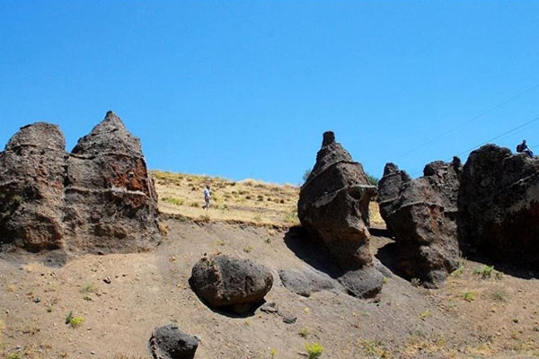 'Nemrut'un develeri' zamana direniyor