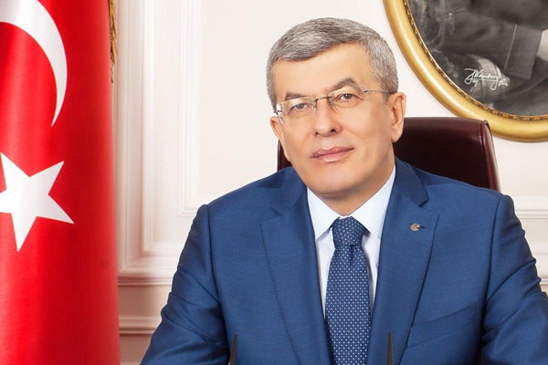 Bakan İpek'ten başörtülü hakim açıklaması