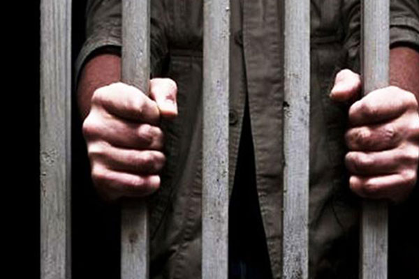 Müslüman mahkumlara dini ayrımcılık