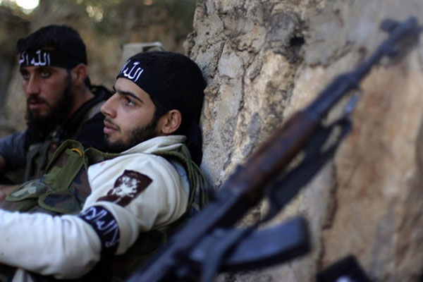 Moskova'nın 'Suriye muhalif listesinde' kimler var?