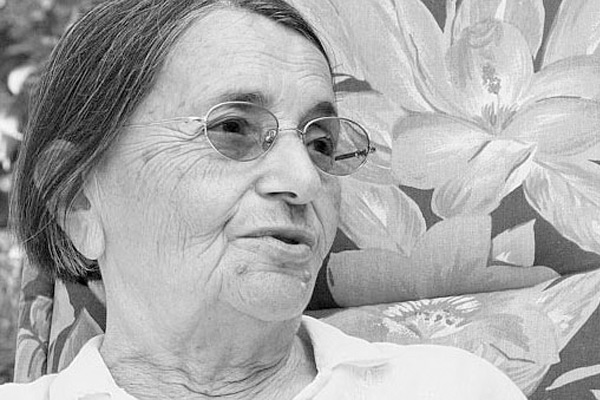 Ünlü şair hayatını kaybetti