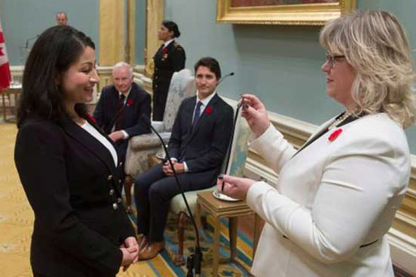 Kanada'da ilk kez Müslüman bakan