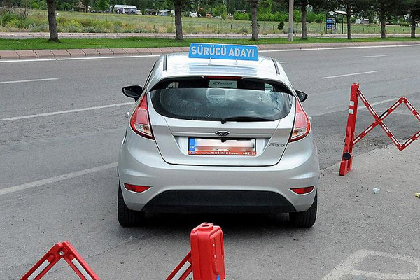 Ehliyette deneyim şartı geliyor