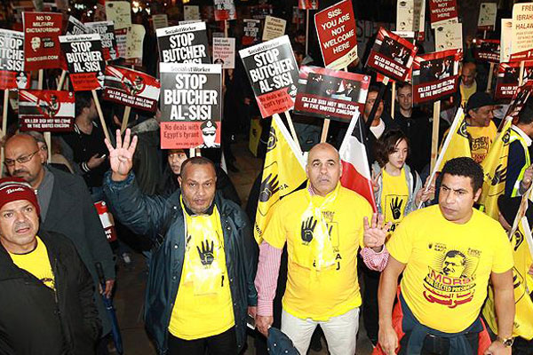 Sisi yine protesto edildi