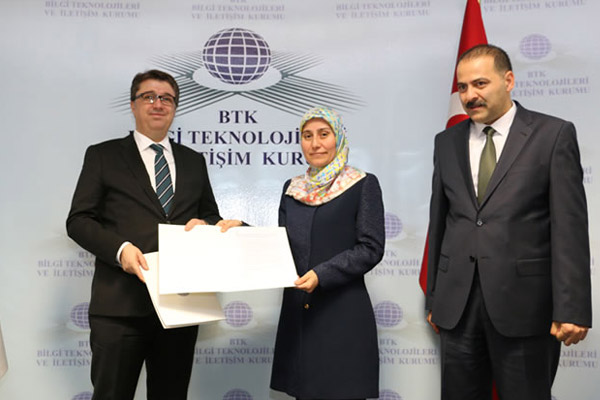 4.5G ihalesinde imzalar atıldı