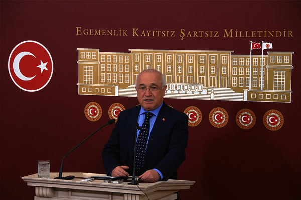 '4 partinin uzlaşmasını beklemeyebiliriz'