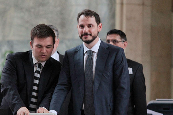 AK Parti'li Albayrak'tan 'vaat' açıklaması