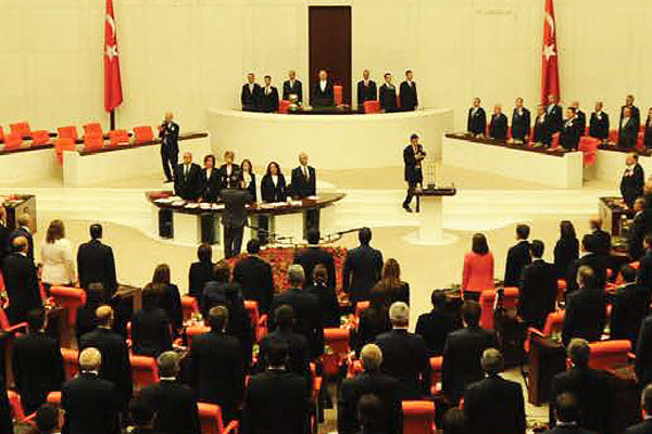 TBMM'ye ilk kadın başkan mı seçilecek?