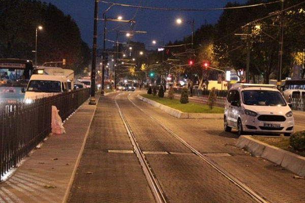 Duraklara bomba ihbarı seferleri aksattı