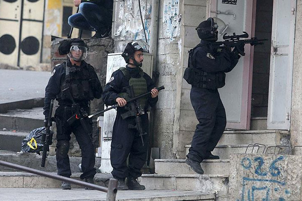 İsrail askeri Filistinli kadını vurdu