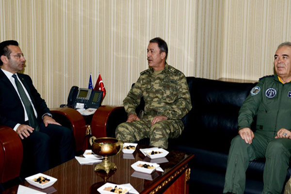 Genelkurmay Başkanı Akar, Diyarbakır'da