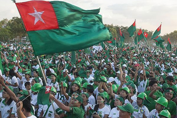 Myanmar halkı seçimini yapıyor