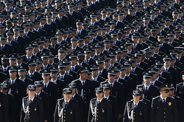 Polis olmak isteyen adaylara müjde!