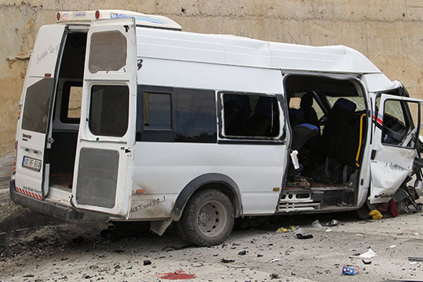 Kaçakları taşıyan araç kaza yaptı