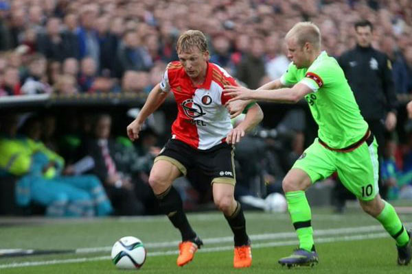 Kuyt, Hollanda'da şov yapıyor