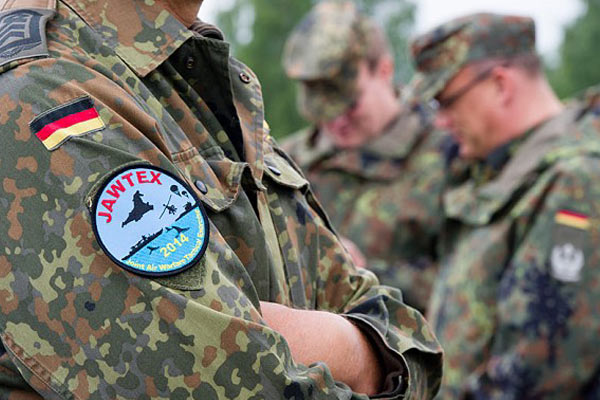 Alman ordusuna 'imam' araştırması