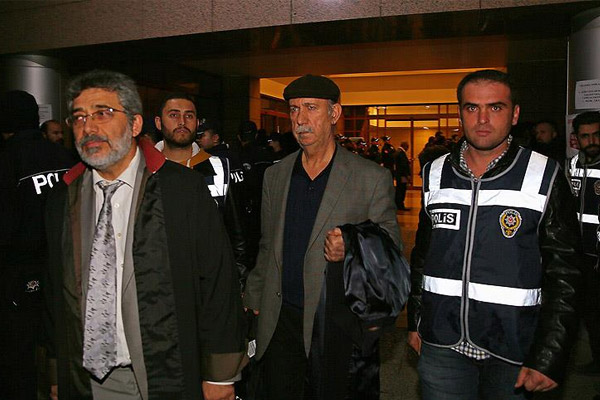 'Paralel yapı'da 17 tutuklama