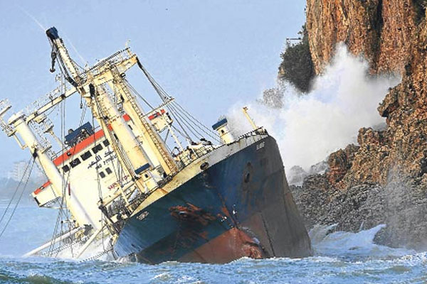 Denizlerde 'fırtına' uyarısı