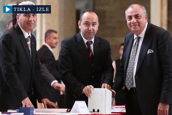 Türkeş: 'Öfkeyle kalkan zararla oturur'