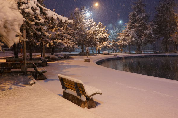 Erzurum güne karla uyandı