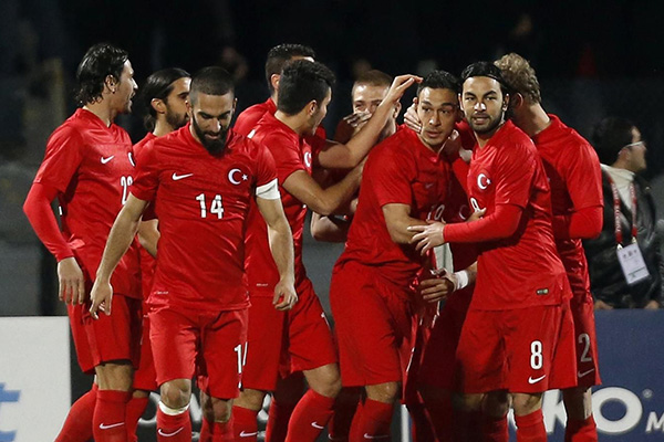 A Milli kadrosundan 3 futbolcu çıkarıldı