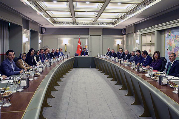 AK Parti MYK toplantısı sona erdi