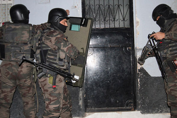 3 İlde şafak operasyonu