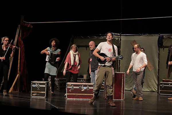 'Hamlet' izleyiciyle buluştu