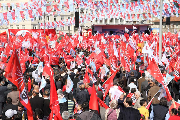 CHP'de bir isim daha adaylığını açıkladı