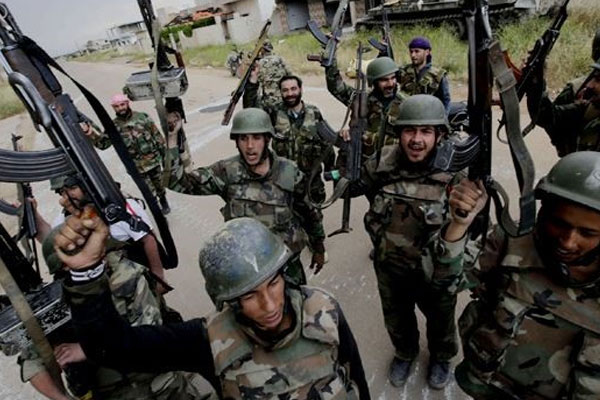 Baas rejimi IŞİD kuşatmasını yardı