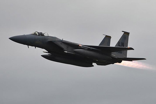 Ukrayna'ya ait savaş uçağı düştü