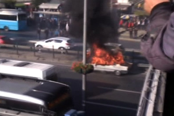 E-5’in ortasında alev alev yandı