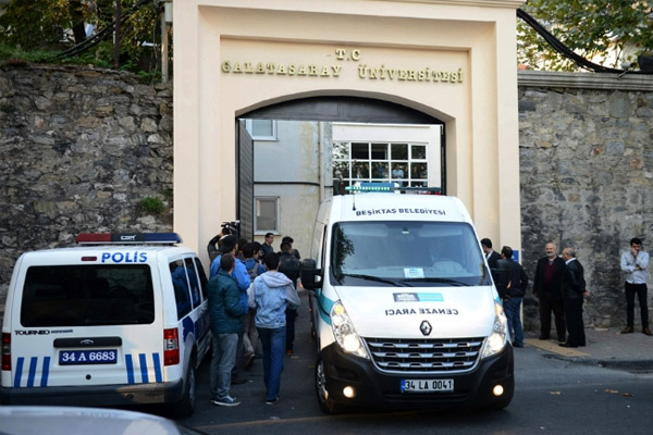 Üniversite asansöründe feci ölüm