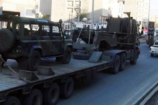 Onlarca zırhlı araç Mardin’e ulaştı