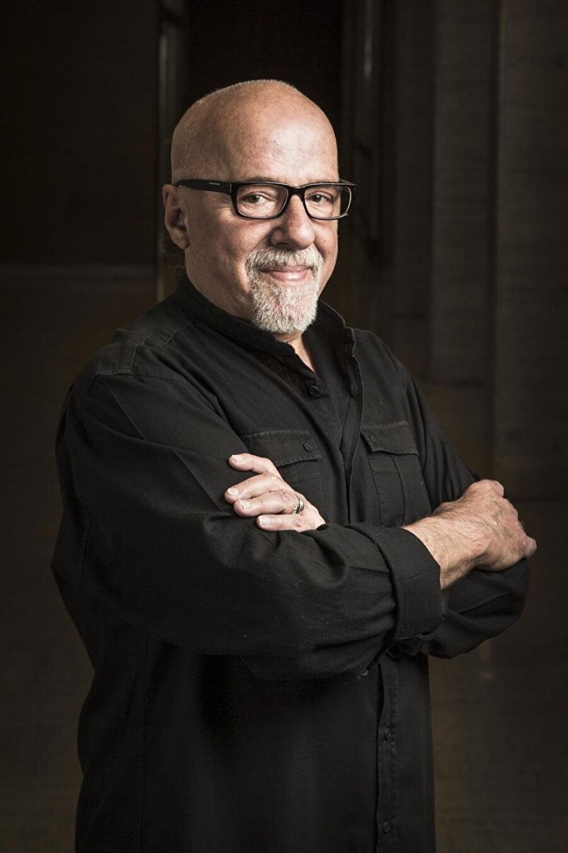 Paulo Coelho kimdir?