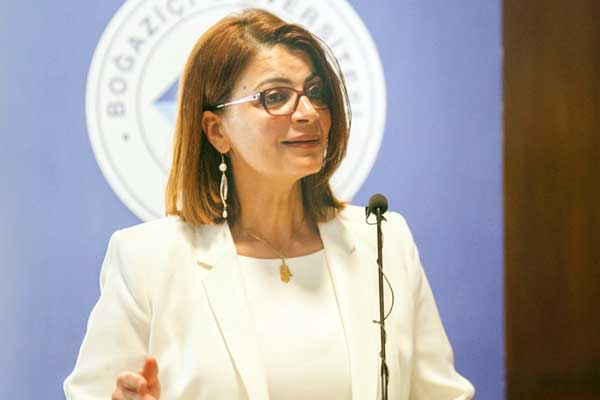 Nesrin el-Haşimi: Riyad yönetimi Mekke’den utansın