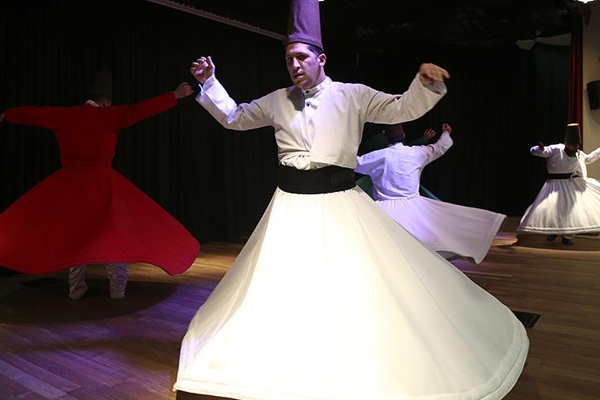 Engelli semazenlerin başarısı dünyaya örnek olacak