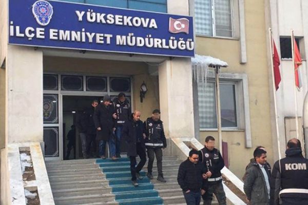 8 ilde FETÖ operasyonu: 15 gözaltı