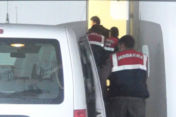 5 kişinin kaybolduğu yangınla ilgili 2 kişi gözaltına alındı