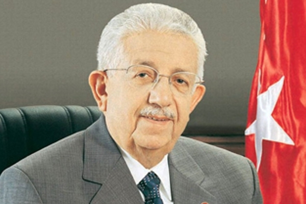 Mehmet Recai Kutan kimdir?