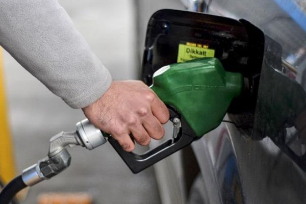 Benzine 8 kuruş zam