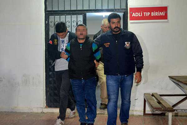 Atatürk büstüne silahla saldıran kişi yakalandı