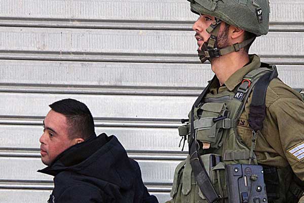 İsrail askerleri down sendromlu Filistinliği dövüp serbest bırakmış