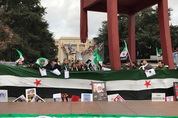 Esed, BM önünde protesto edildi