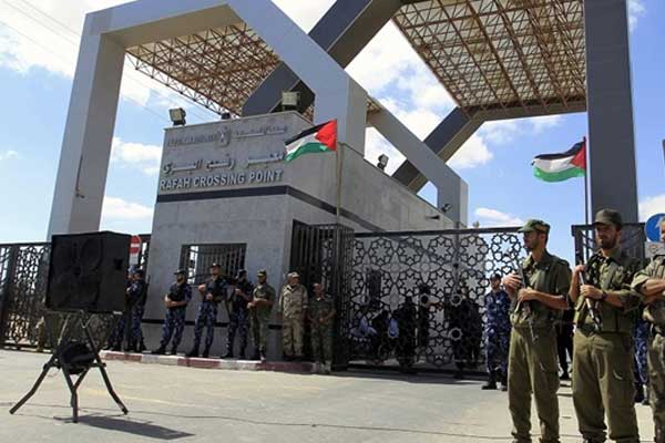 Mısır Refah Sınır Kapısı'nı 4 günlüğüne açtı