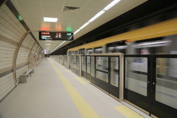 Sürücüsüz metroda 292 bin 344 kişi yolculuk yaptı
