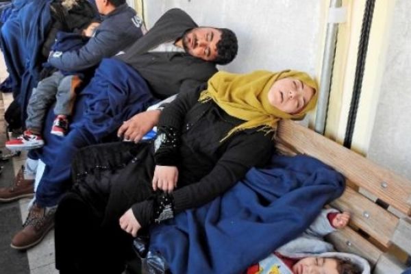 İzmir'de 51 kaçak yakalandı