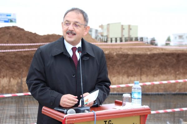 Mehmet Özhaseki: 14 vilayette bin 179 tesis inşa ettik