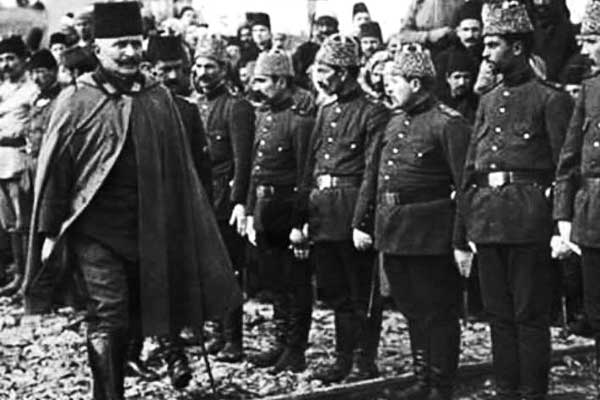 Fahrettin Paşa savundu Zayed'in ceddi yağmaladı