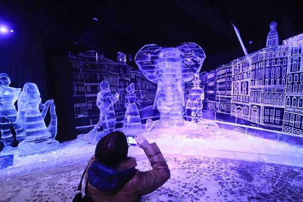 Rusya'da buz şöleni